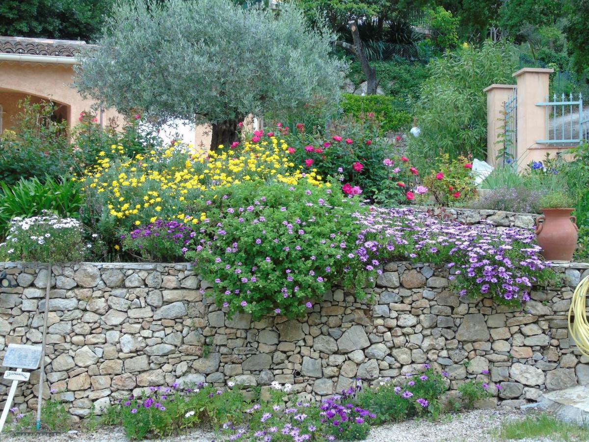 Mas Des Citronniers Bed & Breakfast Le Tignet Exterior photo